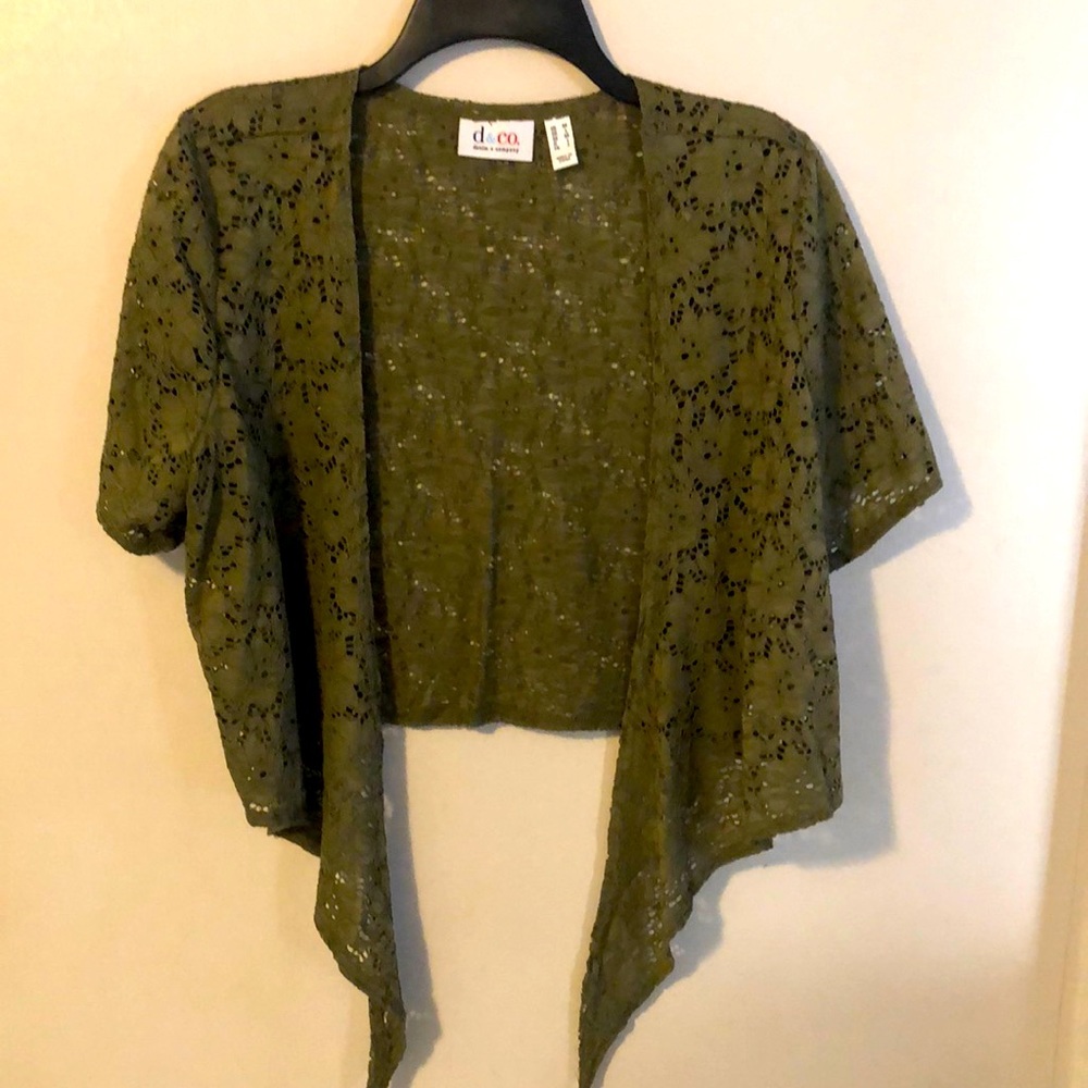 Cute lightweight sweater.